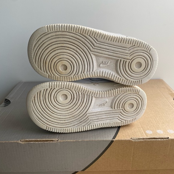 Nike Air Force 1 “Triple White” Toddler Sneakers - SZ 8 C - Picture 5 of 8